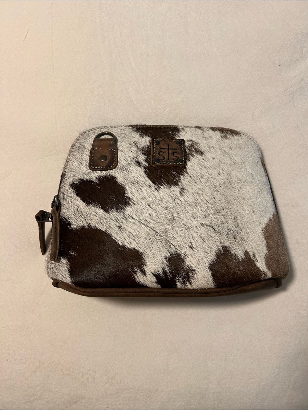 STS Ranchwear Cowhide Weezy Crossbody- Brown & White